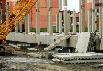 Как выглядят площадки школ, которые строят по концессии в Новосибирске