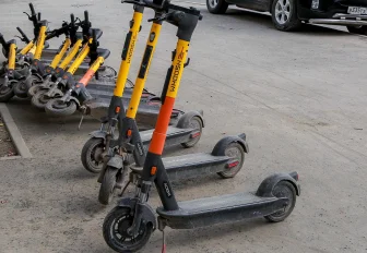 Новосибирцы высказались за ограничения для электросамокатов
