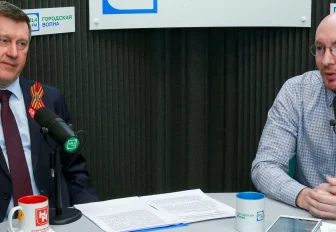 Мэр отвечает: праздник со слезами, судьба дома Янки и засилье автомобилей