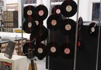 Завод виниловых пластинок фирмы «Мелодия» заработал в Новосибирске