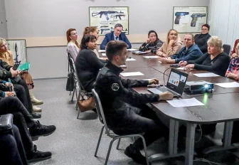 Эффективные методы поддержки бойцов обсудили в центре содействия СВО