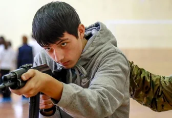 Полигон в «Тёплом доме»: дети осваивают азы военных профессий