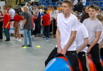 От гребли до дартса: спортивный фестиваль для инвалидов прошёл в «Заре»