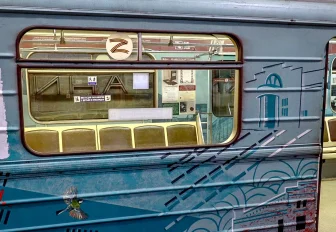 Вагон-музей к 95-летию горархива запустили в метро Новосибирска