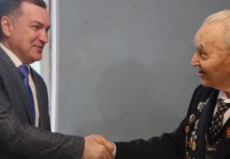 Мэр Кудрявцев поздравил со столетием ветерана Великой Отечественной войны