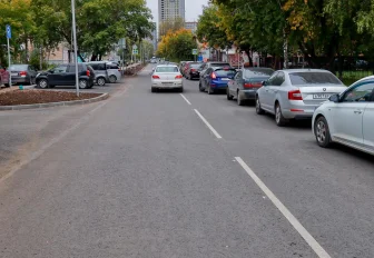 Улицу Демьяна Бедного одели в новый асфальт