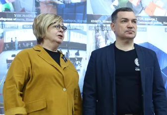 Мэр Кудрявцев посетил центр наблюдения за выборами в Новосибирске