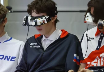 Чемпионов России в гонках дронов поздравил мэр Кудрявцев