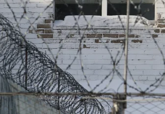 Двое преступников сбежали из колонии-поселения в Новосибирске