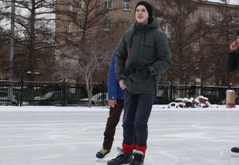 Самый большой каток Новосибирска объявил дату открытия