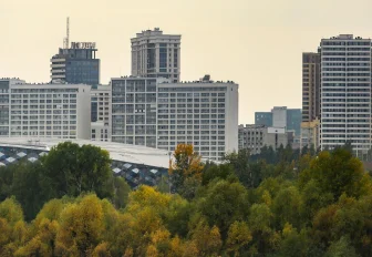 Осенний рынок жилья в Новосибирске: цены падают, объём предложения растёт