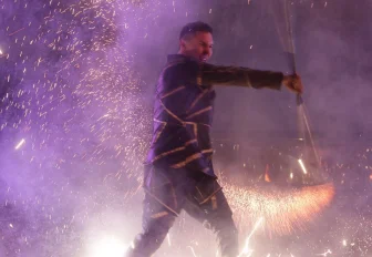 Афиша выходных: гаражка в Маяковском, огненное шоу и дог-фест в МЕГЕ