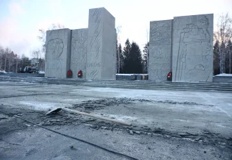 Мэр Кудрявцев: шлифовку новых плит на Монументе Славы закончат в марте