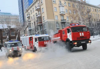 Четверо человек пострадали на пожарах в Новосибирске за неделю