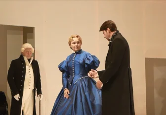 Видеоверсию новосибирского спектакля «Бесы» покажут в 70 городах страны