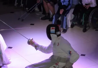 Фехтовальщик на коляске из Новосибирска выиграл золото Паралимпиады