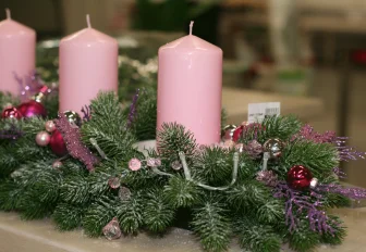 Ярмарку новогодних подарков «Ёлка-маркет» развернут уже завтра в ГПНТБ