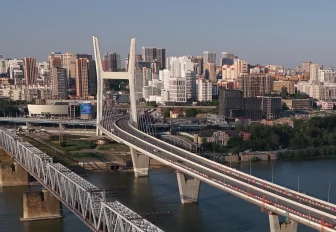 Для запуска троллейбуса по 4-му мосту нужны остановки на Ипподромской