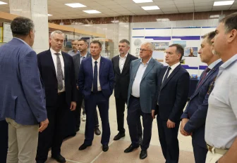 Кадровые проблемы на «Севере» и «Катоде» обсудили с участием мэра