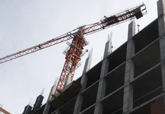 Сотрудника новосибирской стройфирмы осудят за гибель бетонщика