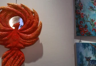 Магия искусства: креативная выставка молодых дизайнеров открылась в ЦК19