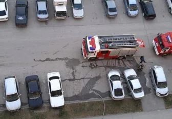 С балкона загоревшейся 17-этажки на Виктора Уса сняли жильца с ожогами