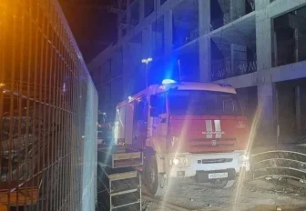 Разгоревшийся от сильного ветра пожар потушили на Большевистской