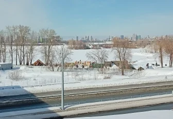 В Новосибирске у городского пляжа сносят базу отдыха «Пикниковый рай»