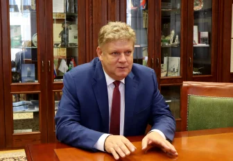 Полпред Серышев встретился с участником программы «Время героев»
