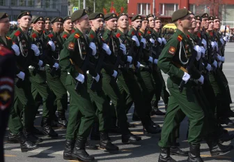 Видеотрансляция парада Победы на площади Ленина в Новосибирске — 2026