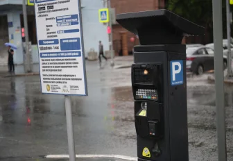 Популярность новых платных парковок в Новосибирске оценил мэр Кудрявцев