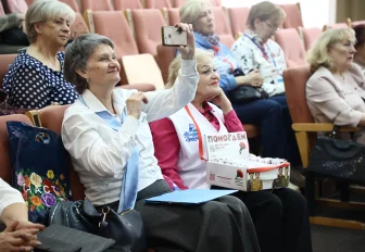 Элегантное волонтёрство осваивают новосибирские пенсионеры