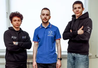 Новосибирские школьники представили вице-премьеру свои проекты с ИИ