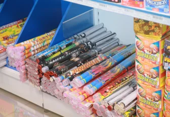 Алкоголь, салюты, шум: как не нарушить закон в новогоднюю ночь