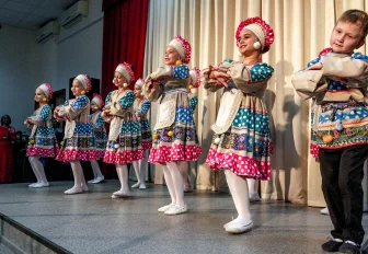 «Радуга национальных культур» засияла в новосибирском Доме офицеров