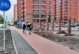 Странная велодорожка появилась на левом берегу в Новосибирске