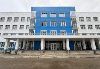 Возле новой поликлиники на Виктора Уса создают зоны отдыха для пациентов