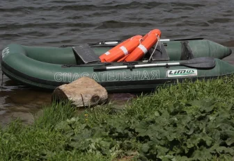 Дачники готовят надувные лодки к паводку в Новосибирске
