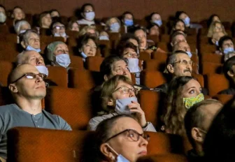 Фильм о подвиге новосибирских медиков показали в «Победе»