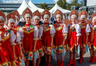 Яркие краски фестиваля «Русское лето. Zа Россию» в Новосибирске: фото