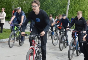 200 человек прокатились по ОбьГЭСу на велофестивале