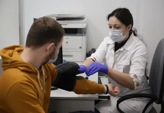 Новосибирцам предложили бесплатно проверить домашние тонометры