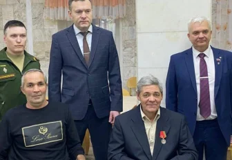 Медаль Жукова вручили под Новосибирском участнику СВО