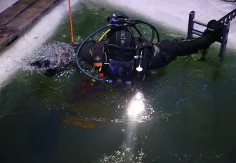 Мэр Кудрявцев: водолазы отработали экстремальные спуски под лёд