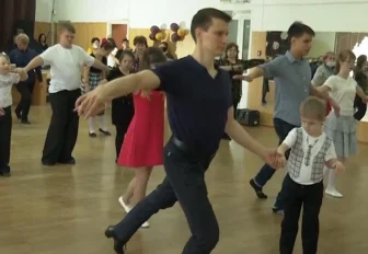 Детей с синдромом Дауна бесплатно учат танцам в Новосибирске