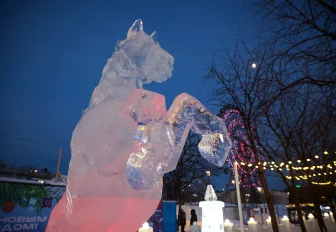 Ледовый городок закрыли на Михайловской набережной в Новосибирске
