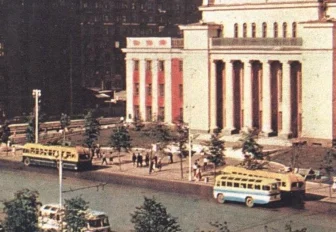 Назад в прошлое: энтузиасты восстановили фильм о Новосибирске 1987 года