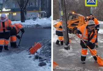 Больше 300 рабочих ДЭУ гребли снег и скалывали наледь в минувшие сутки