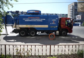 Новая каналопромывочная машина чистит проблемные ливнёвки в Новосибирске