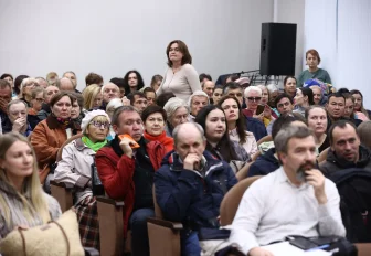 Строительство спорткомплекса в Сосновом бору обсудили в Калининском районе